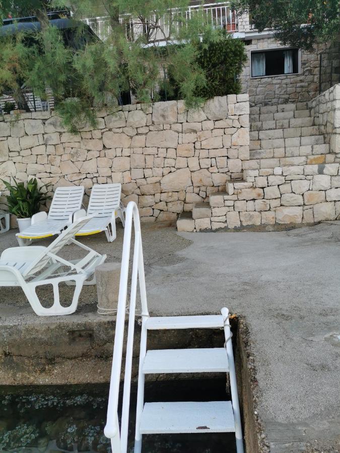 Apartments Ljiljana Klek Bagian luar foto