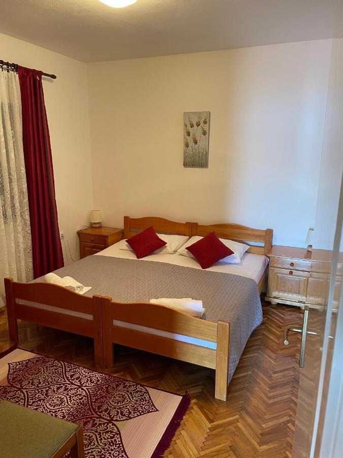 Apartments Ljiljana Klek Bagian luar foto