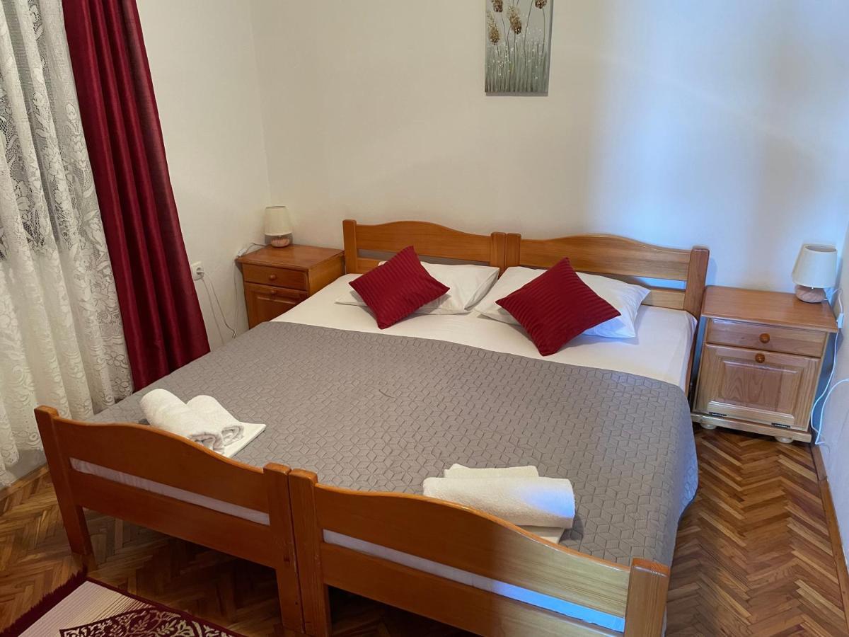 Apartments Ljiljana Klek Bagian luar foto