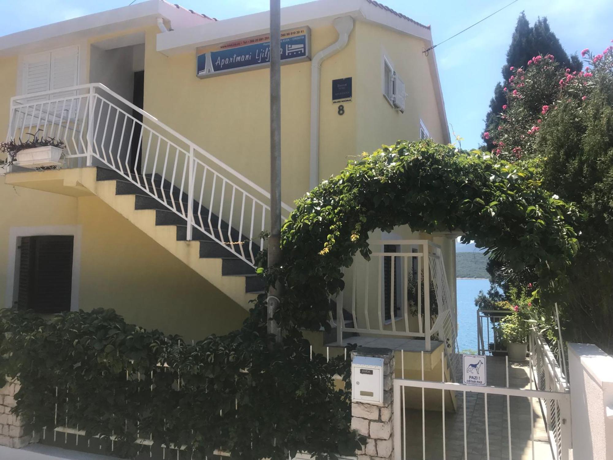 Apartments Ljiljana Klek Bagian luar foto